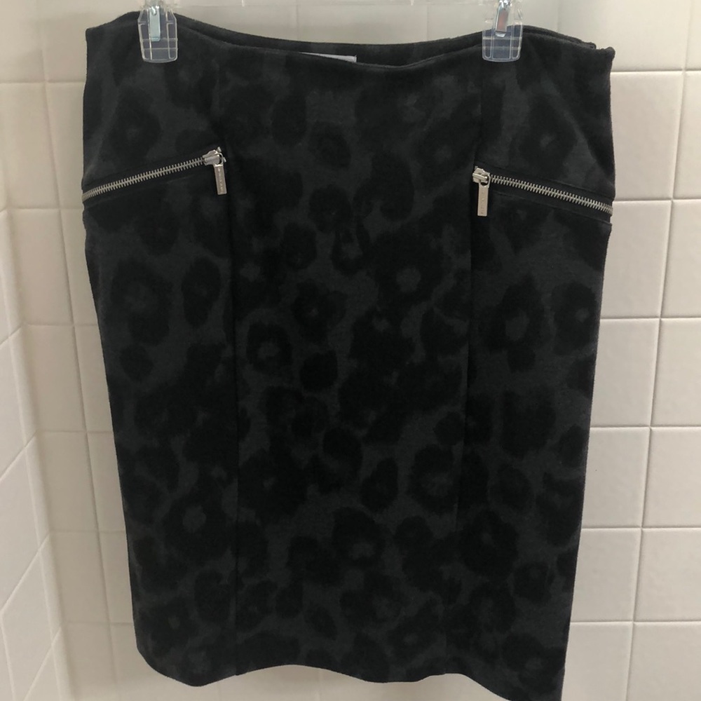 Michael Kors black and grey leopard print skirt